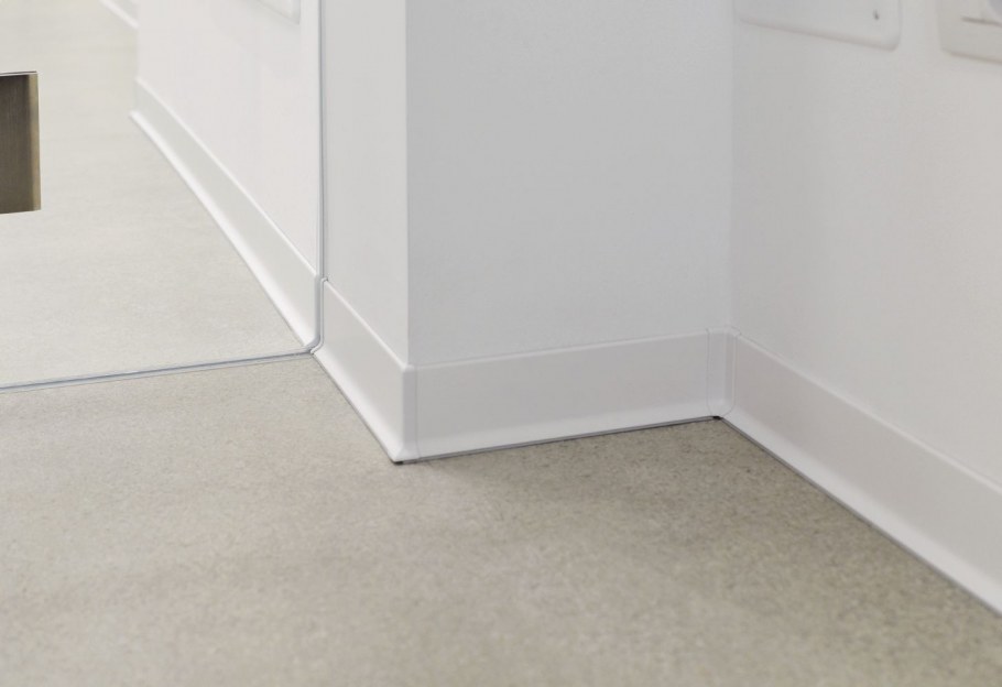 Стеклянная плитка для кухни на фартук