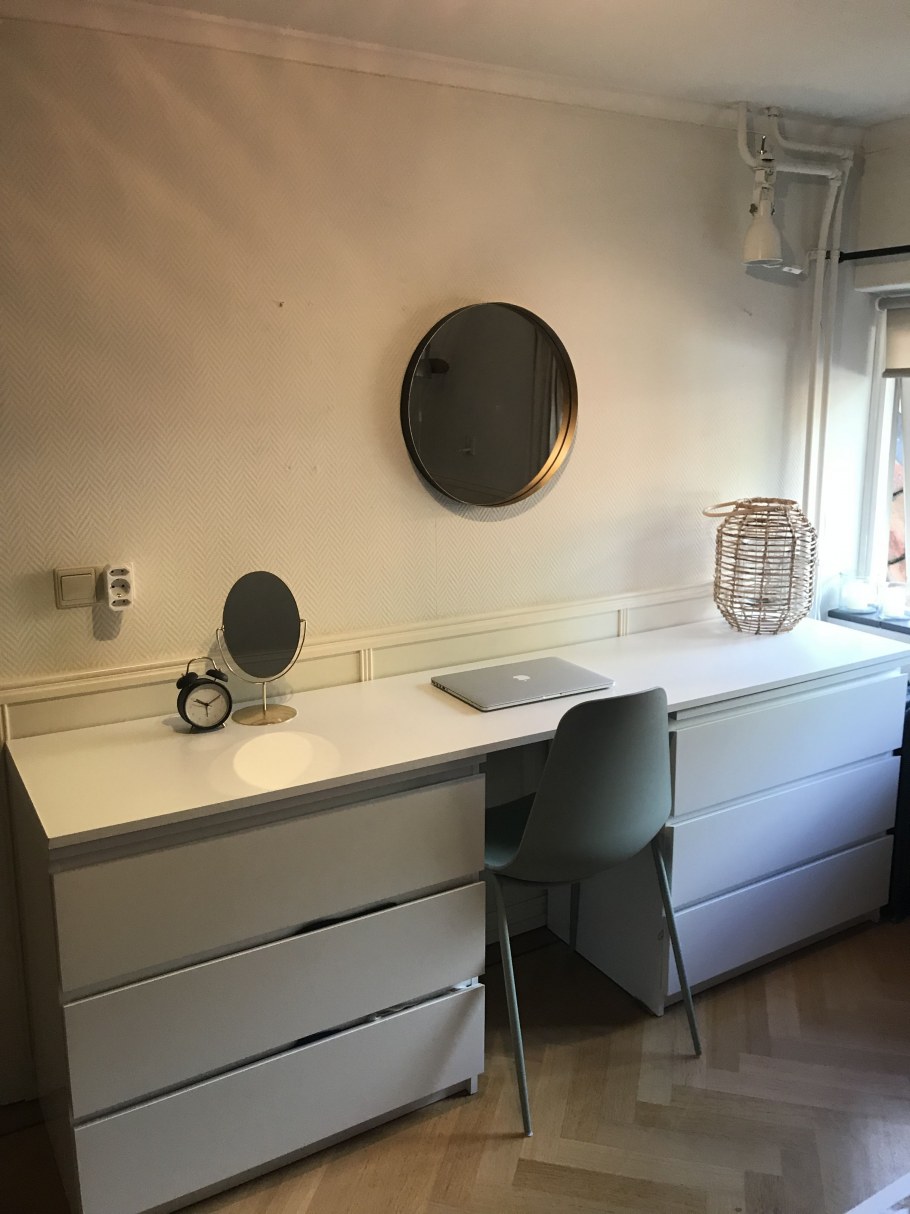 Стол из икеа МАЛЬМ