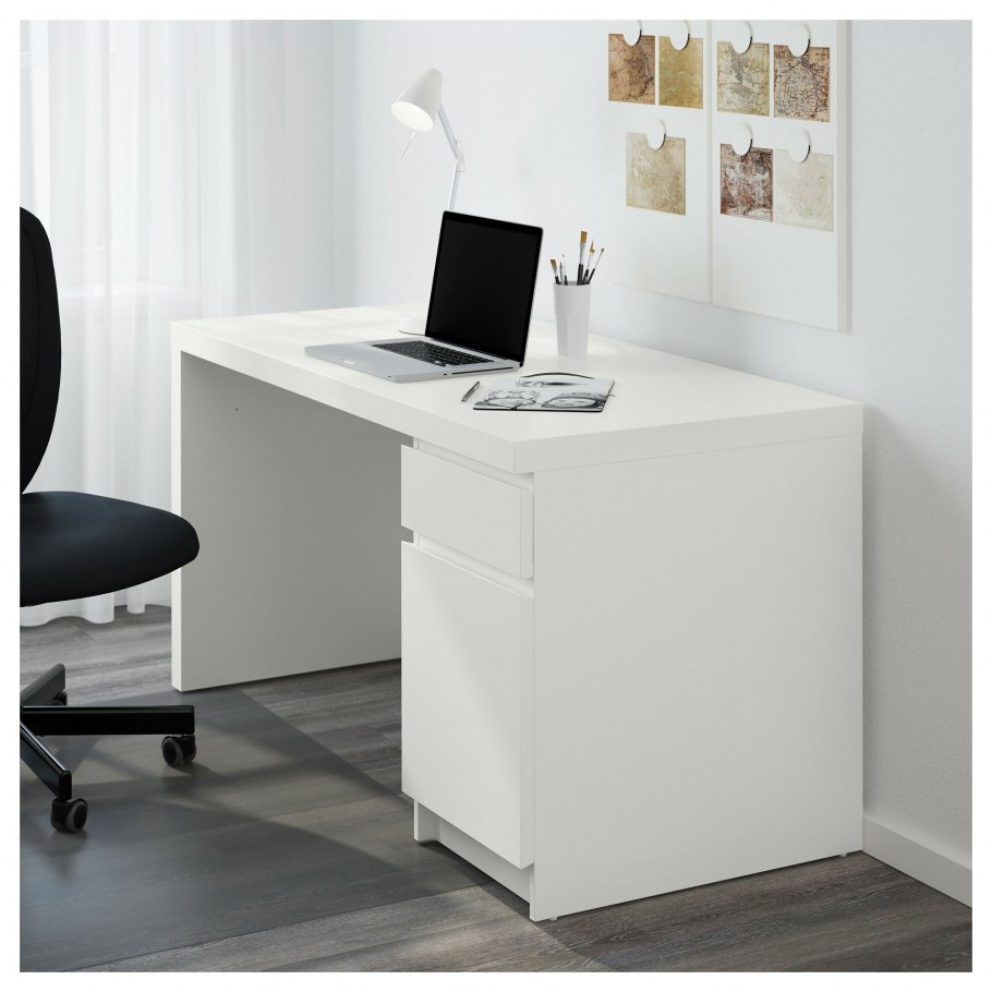 Письменный стол ikea МАЛЬМ