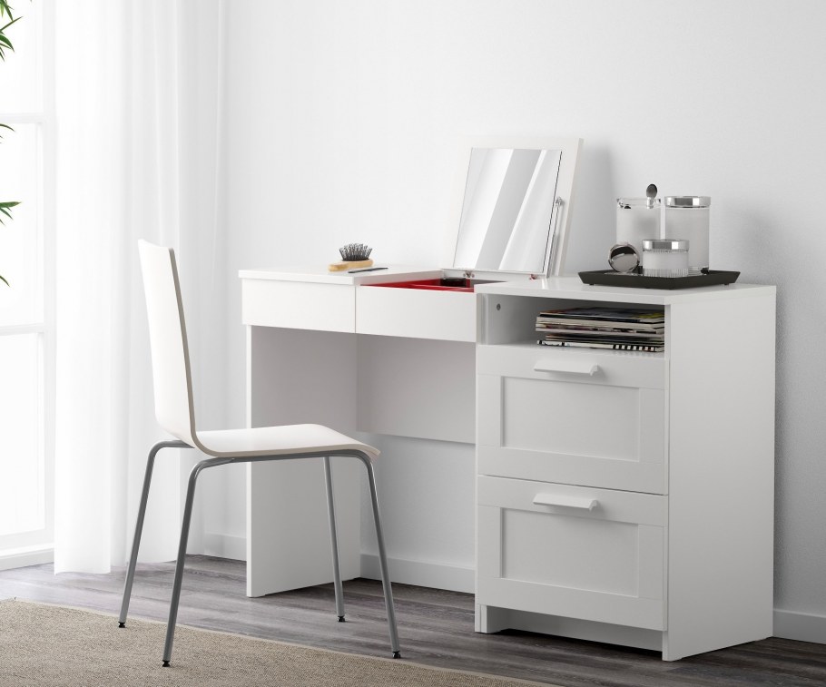 Комод МАЛЬМ И туалетный столик