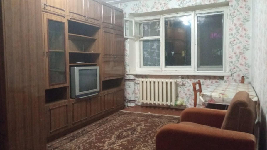 Обставить гостиную мебелью