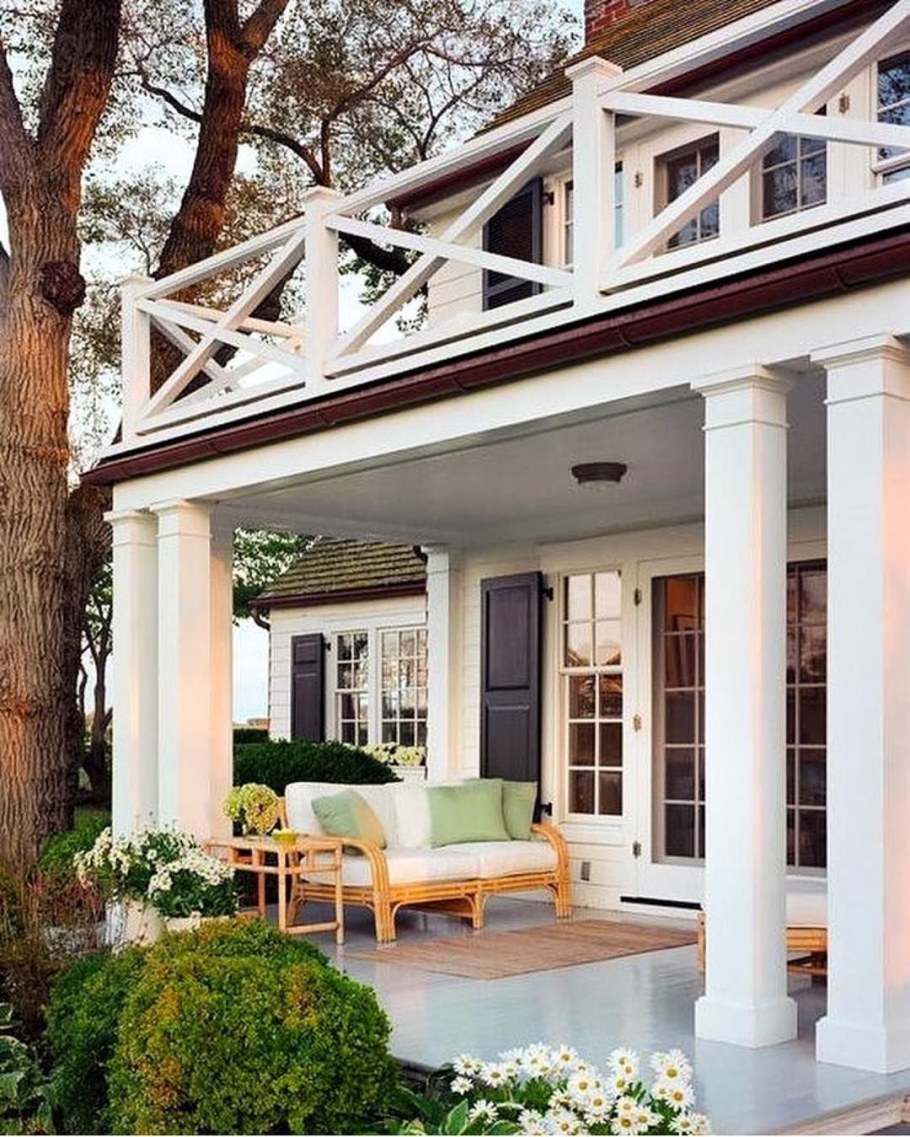 Веранда с колоннами