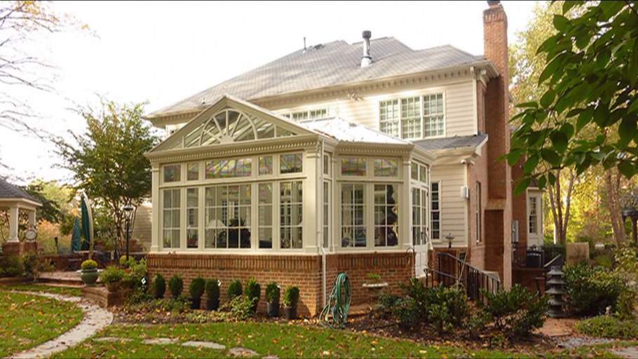 Пристройка в классическом стиле