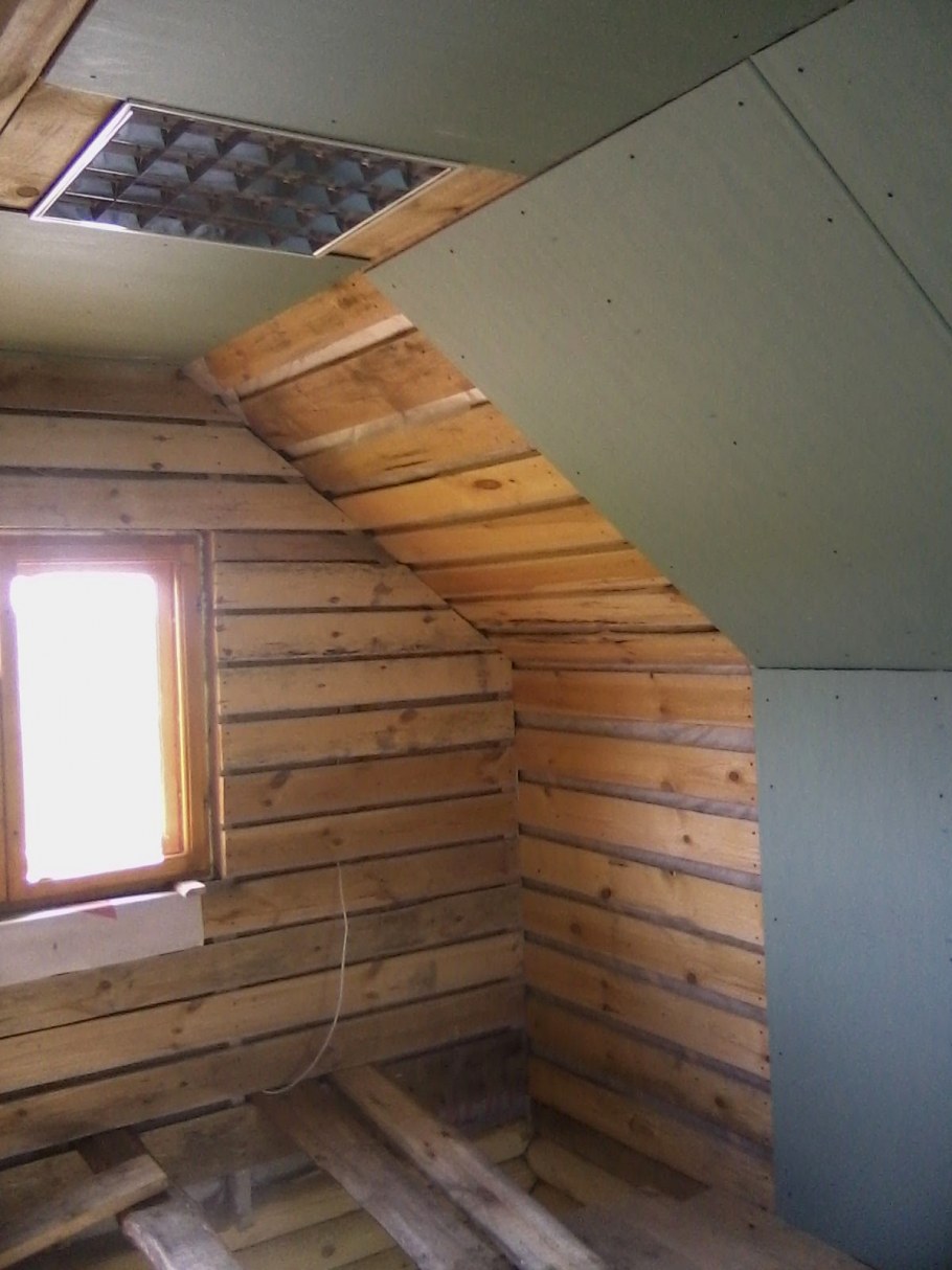 Обшивка мансардного этажа