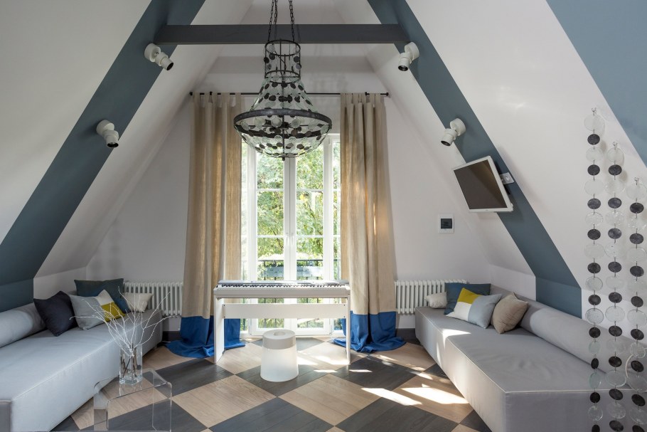 Маленькая мансардная комната