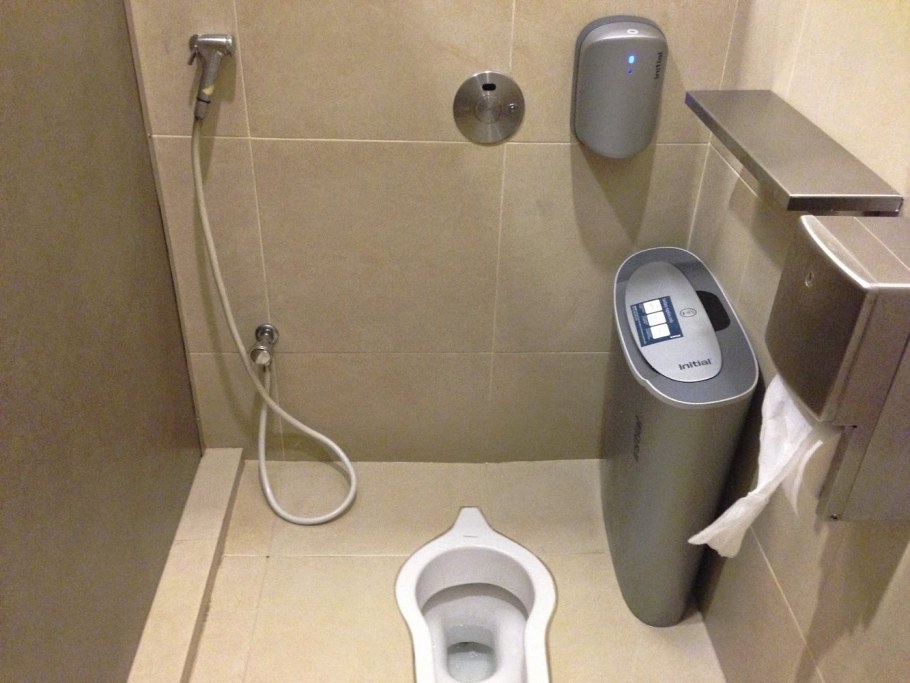 Унитаз для общественных мест