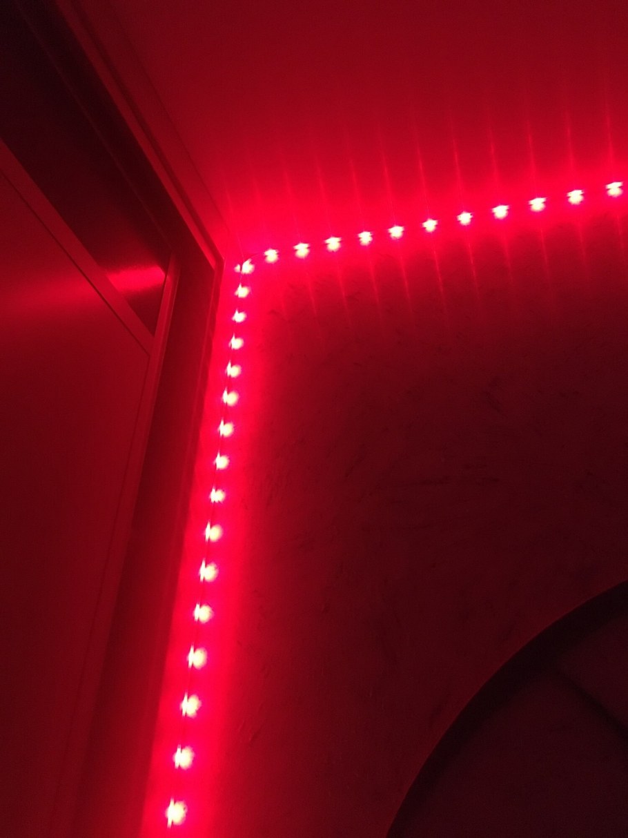 Комната с подсветкой