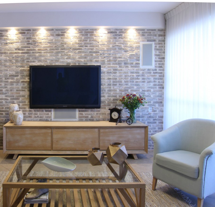 Кирпичи под телевизор