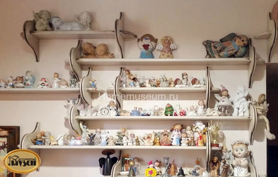 Полки для фигурок