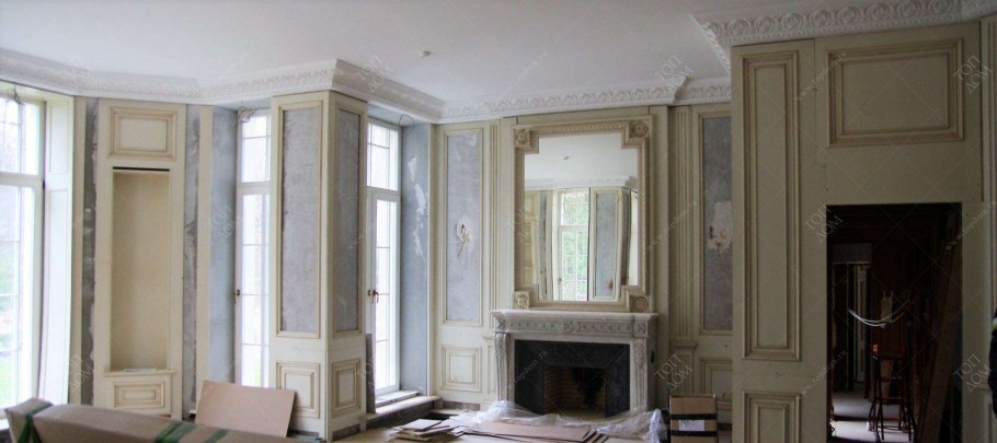 Яуза малый лекторий с лепниной