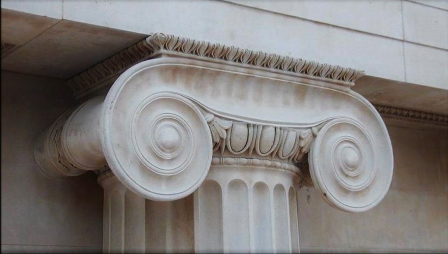 Ионическая Капитель