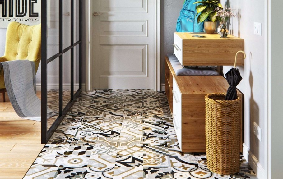 Пол в прихожей