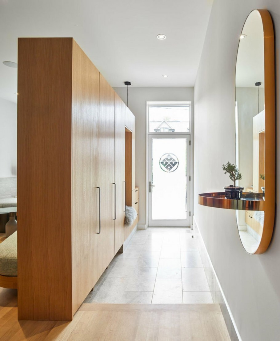 Входная зона прихожей