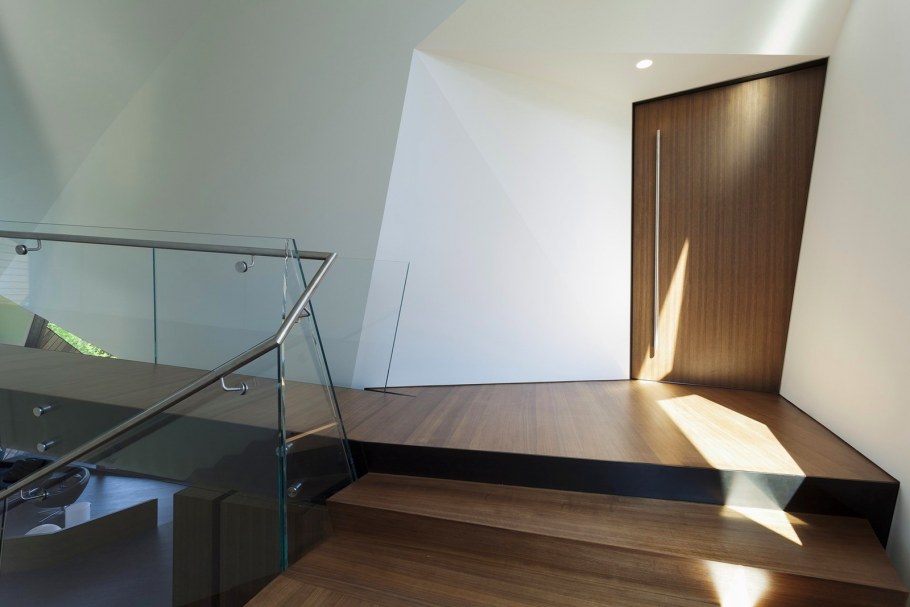 Деконструктивизм в интерьере