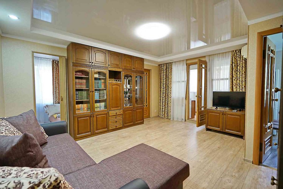 Расстановка мебели в однушке