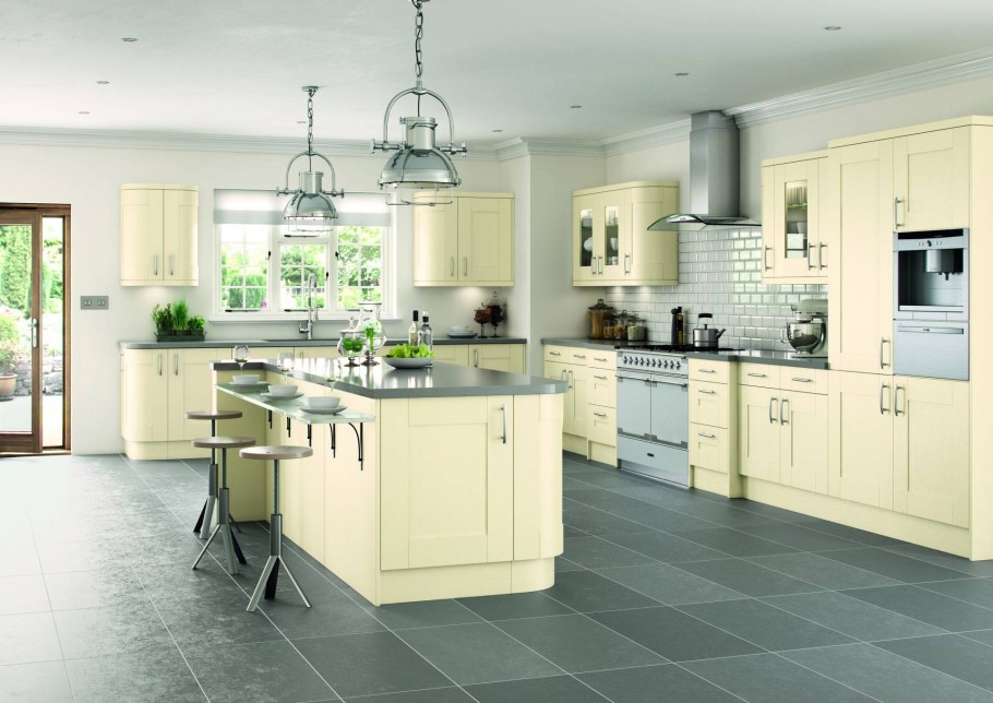 Кухня цвета слоновой кости