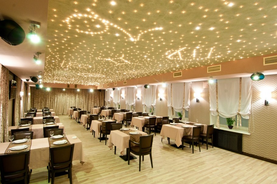 Современный банкетный зал