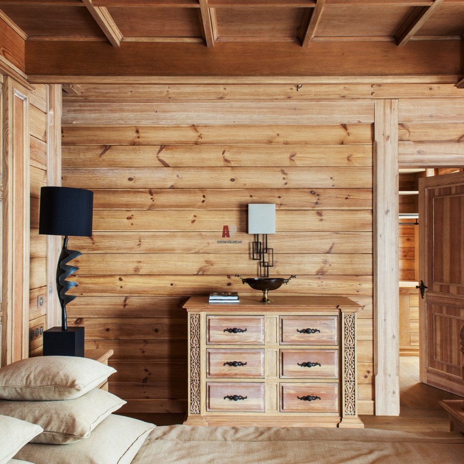 Комната из дерева