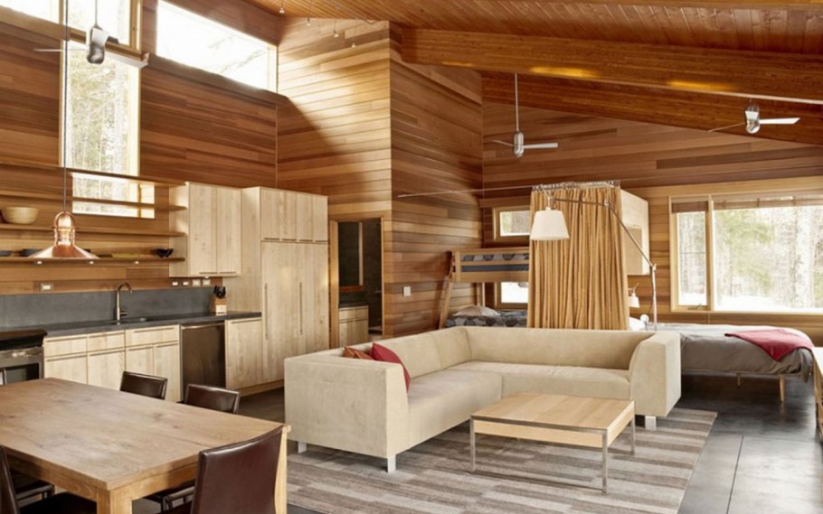 Кухня гостиная отделанная деревом