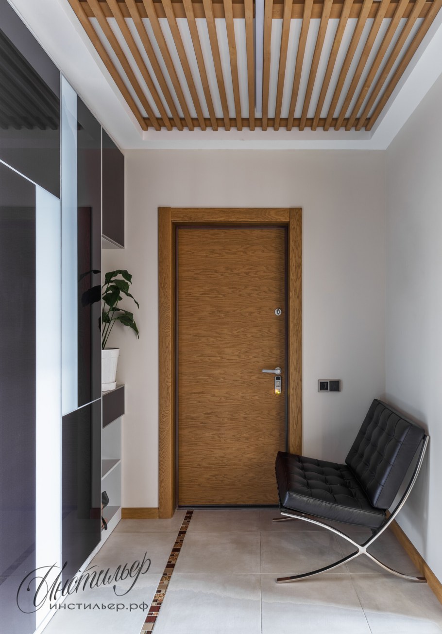 Реечный потолок в прихожую
