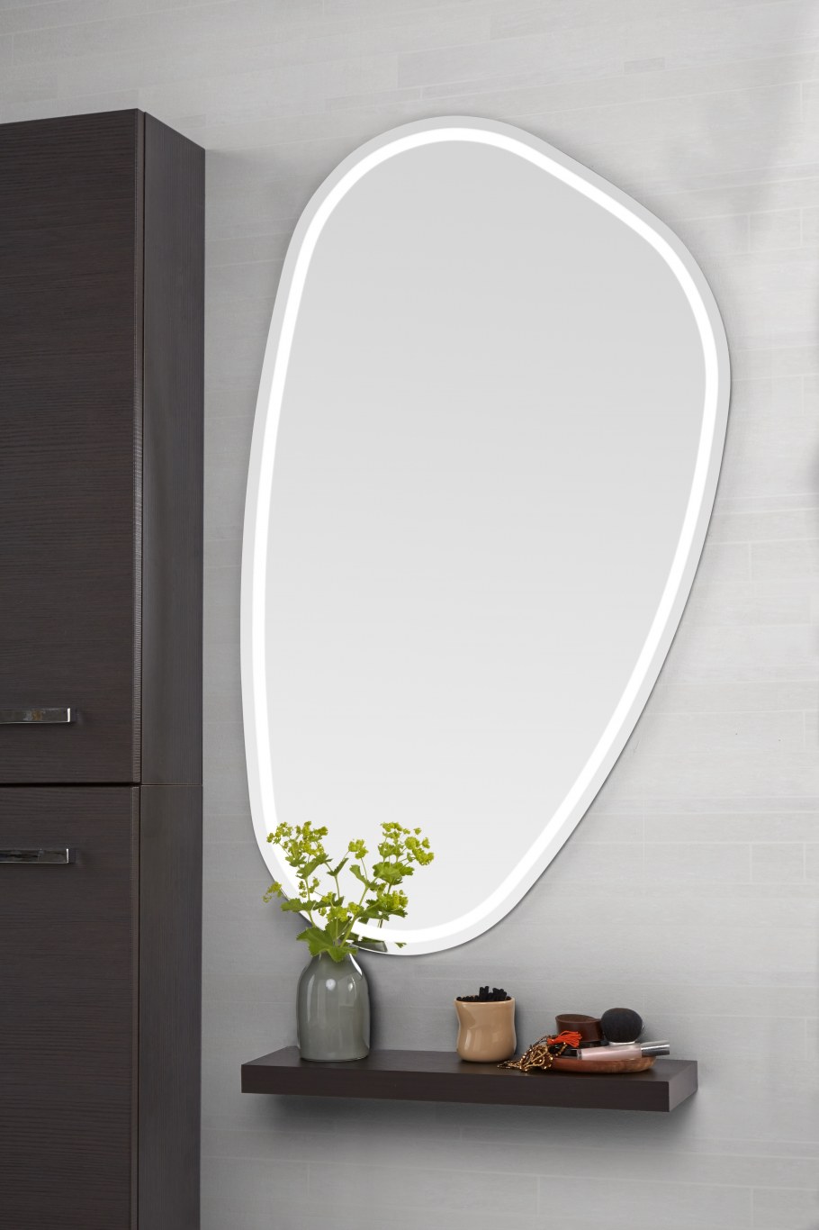 Зеркальное панно капли