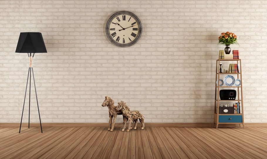 Интерьер с пустой стеной