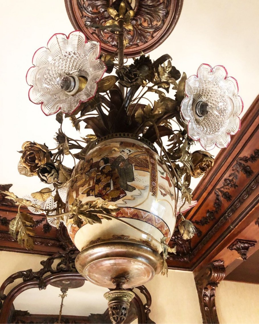 Антикварная люстра