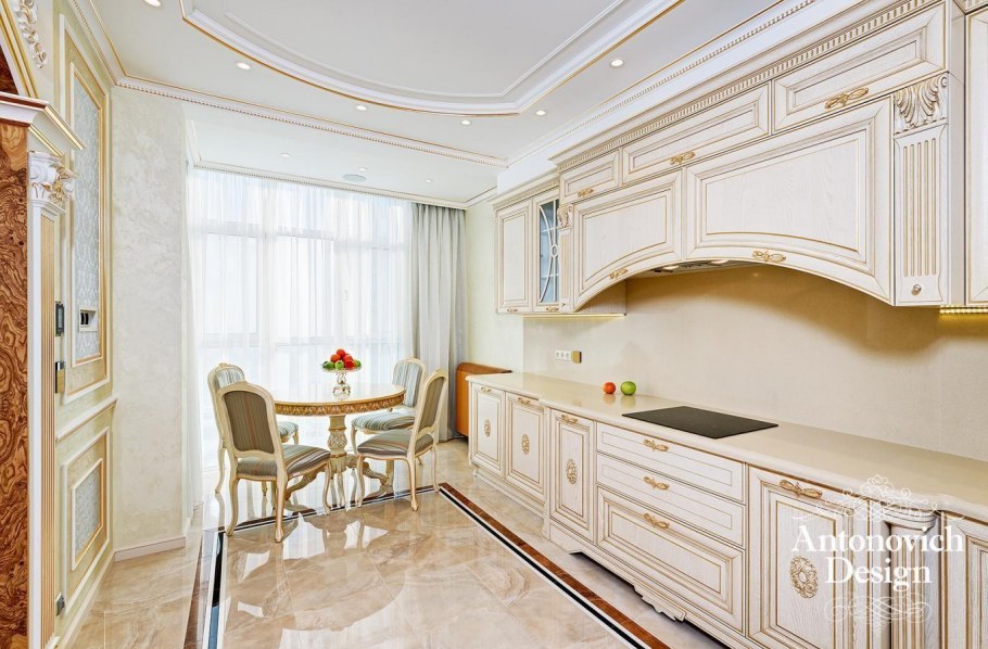 Классическая кухня в пастельных тонах