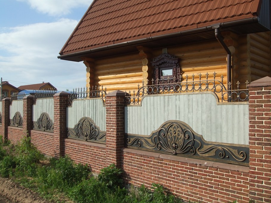 Забор в немецком стиле