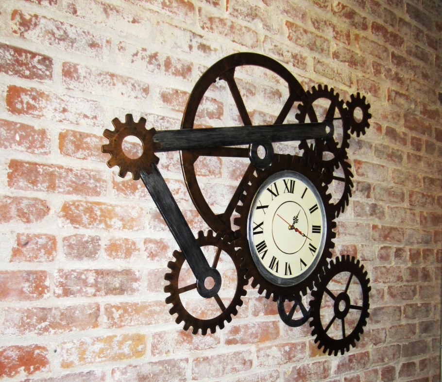Часы с шестеренками