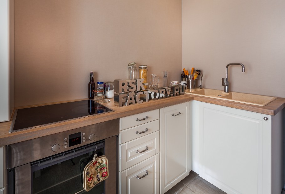 Фартук для белой кухни