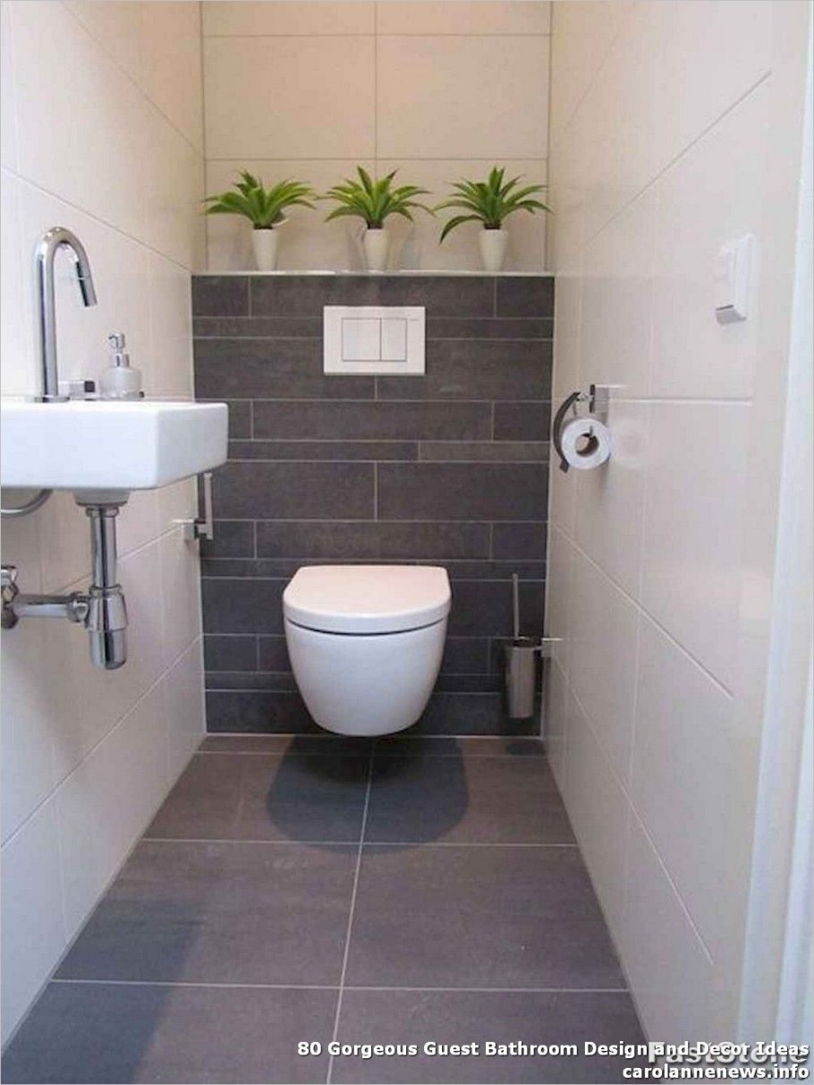 Туалетная комната с инсталляцией и раковиной