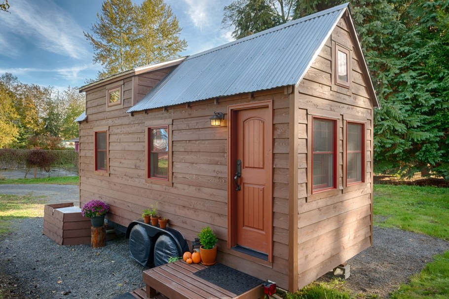 Мини дачный домик