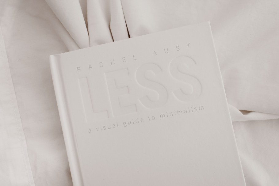 Книги Эстетика Минимализм белый