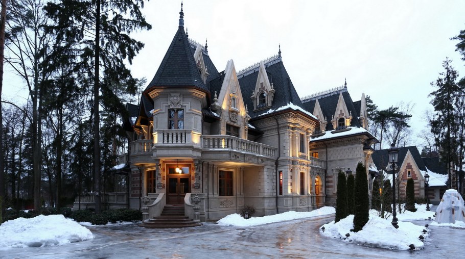 Дом в посёлке Довиль