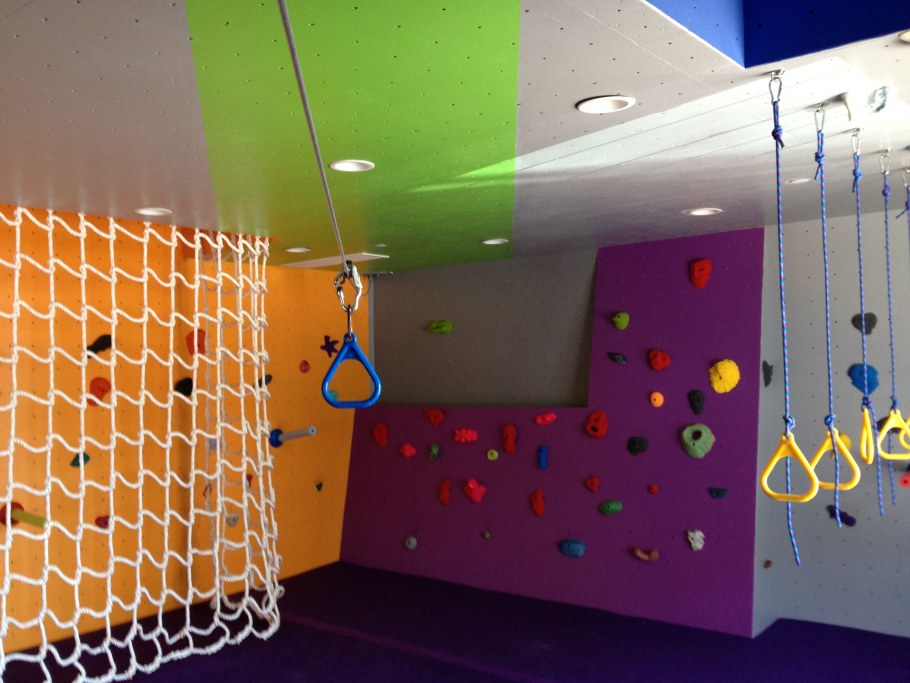 Стена для скалолазания