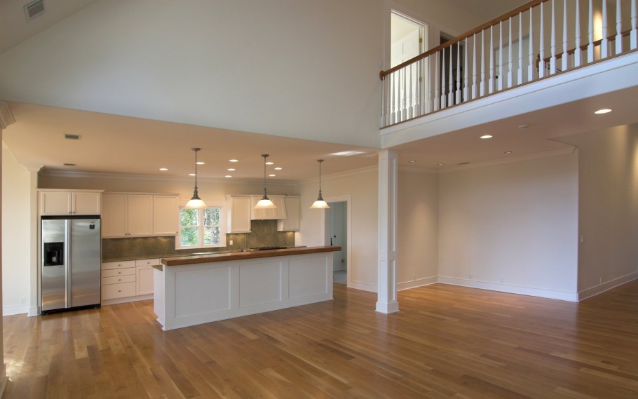 Деревянные панели в интерьере квартиры