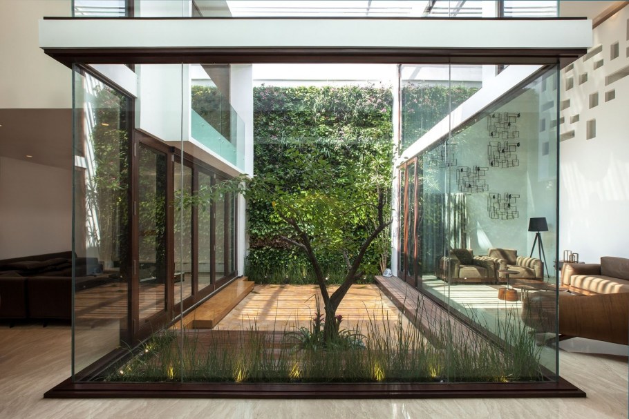 Панорамное Безрамное остекление веранды