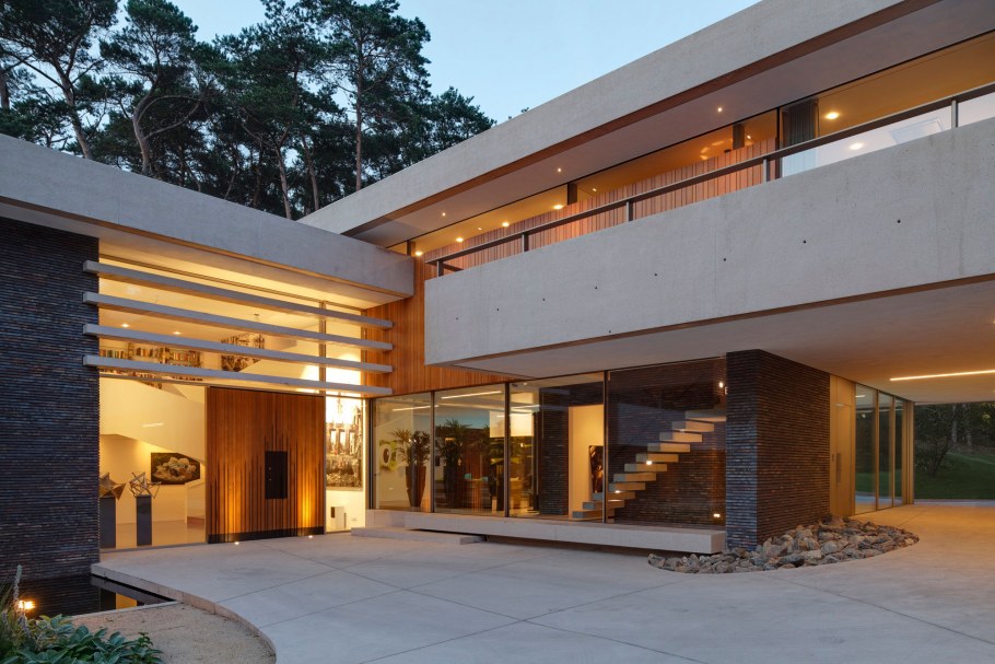 Фасад виллы