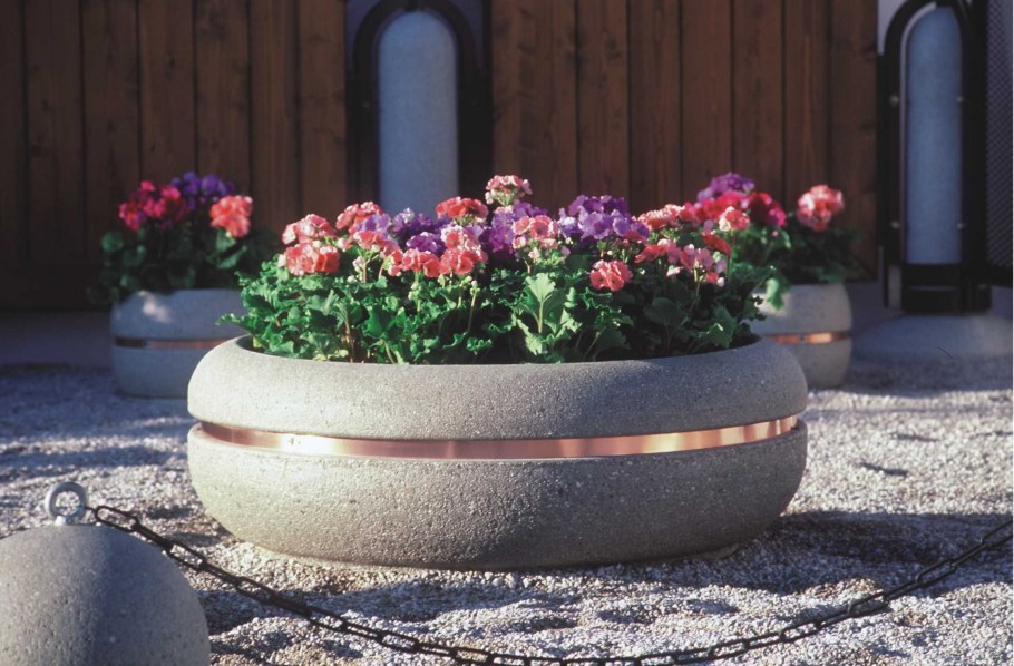 Бетонные цветники