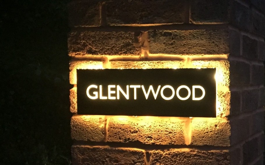 Старинные адресные таблички