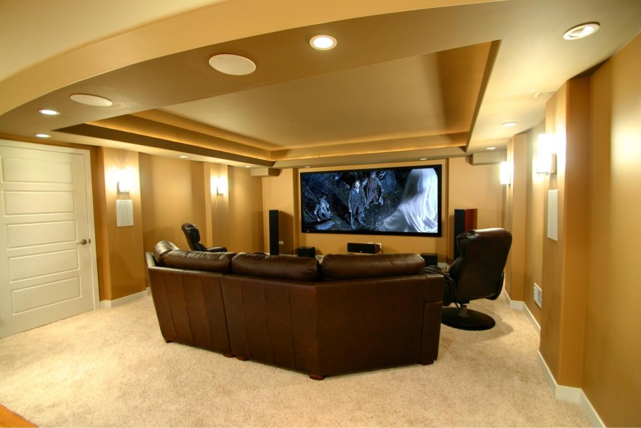 Потолок в домашнем кинотеатре