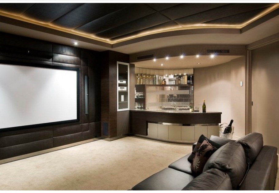 Домашний кинотеатр в гостиной