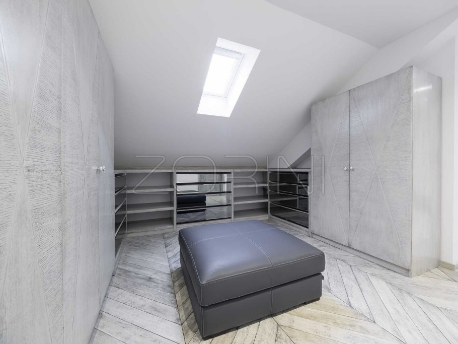 Перегородка лофт со скошенным в плане углом