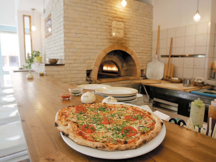 Приготовление пиццы кафе