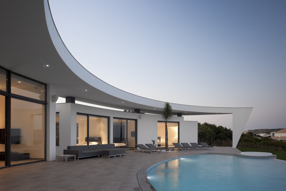 Роскошное здание