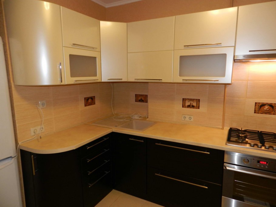 Кухня угловая венге с ванилью