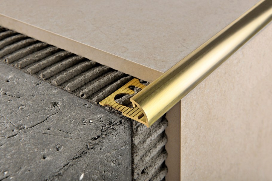 Профиль наружный 20мм латунь для плитки