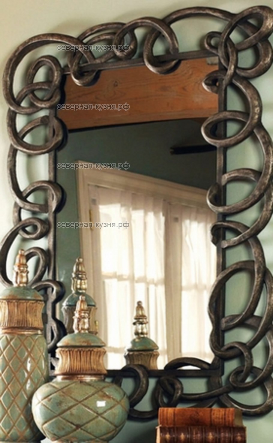 Кованая рама для зеркала