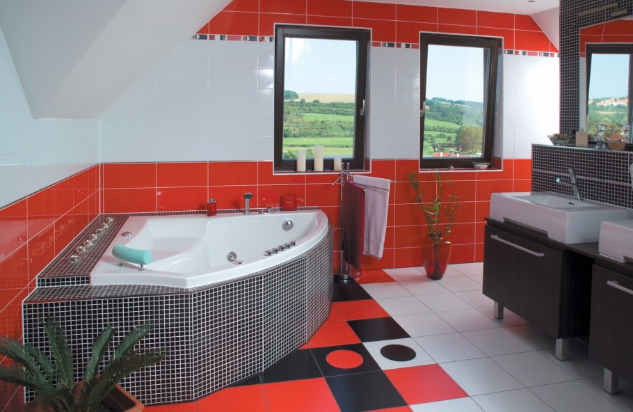 Зеркальная мозаика в ванной комнате